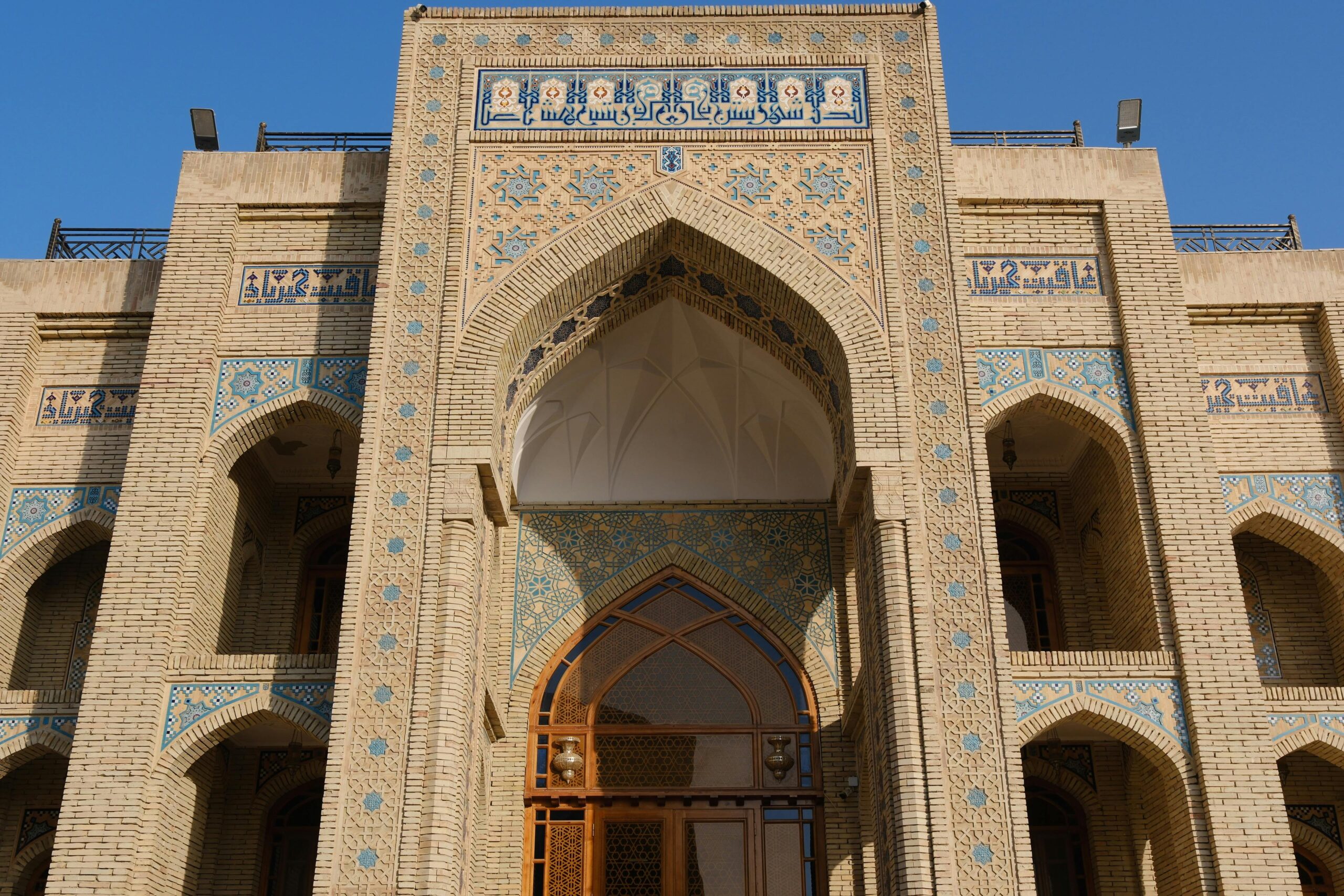 Uzbekistan — cúpula turquesa de mesquita