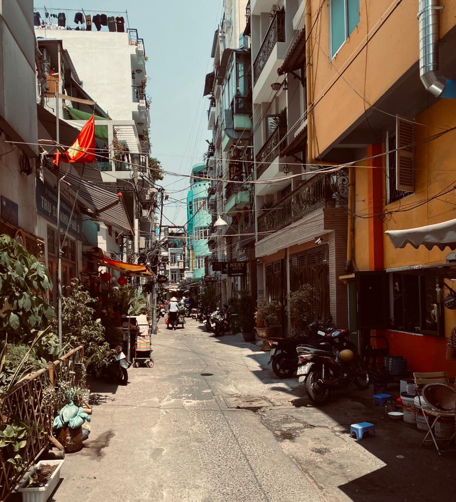 Ho Chi Minh — carrers, motos i vida urbana