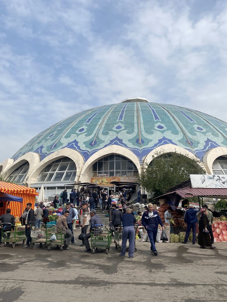 Uzbekistan — carrer i vida local a les ciutats