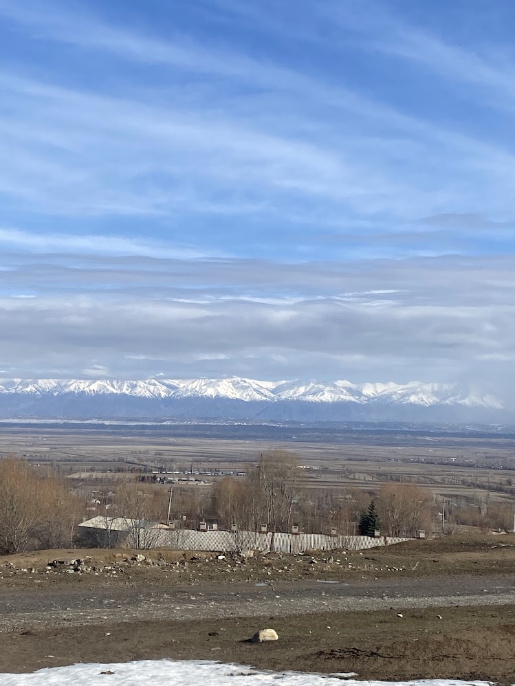 Viatjar al Kirguizistan — muntanyes nevades del Tian Shan