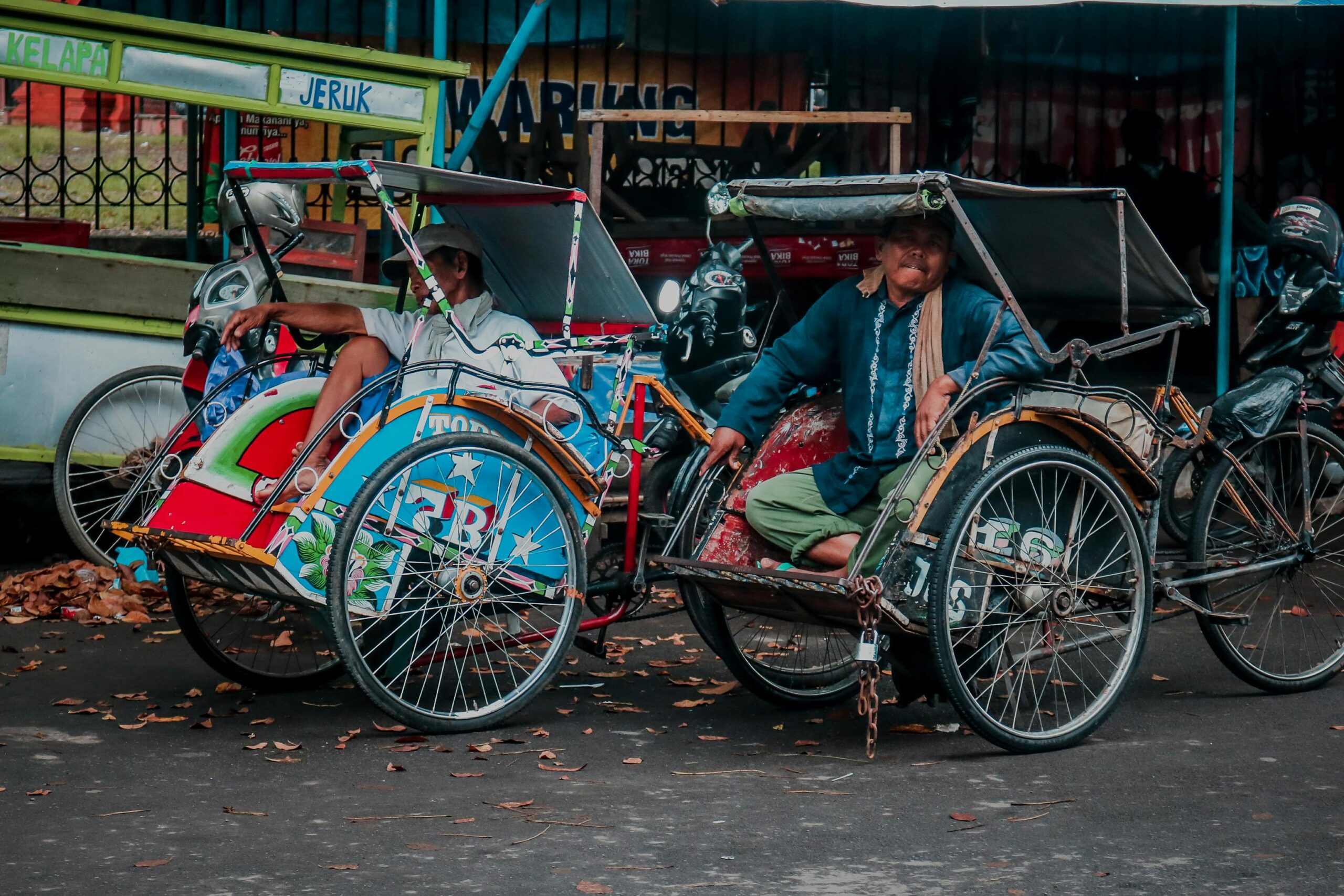 Transport local a Indonèsia — moto i carretera
