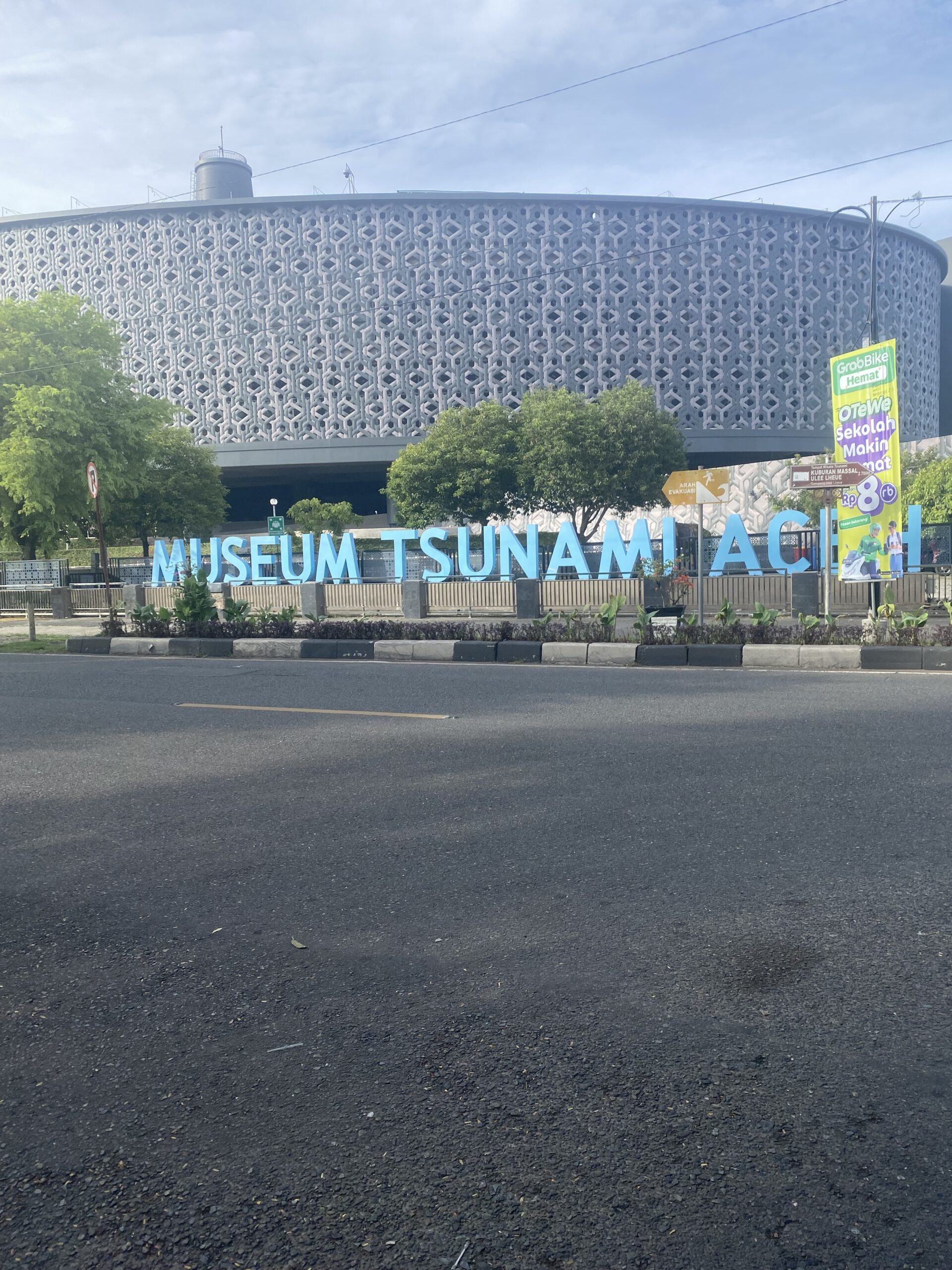 Façana del Museu del Tsunami a Banda Aceh