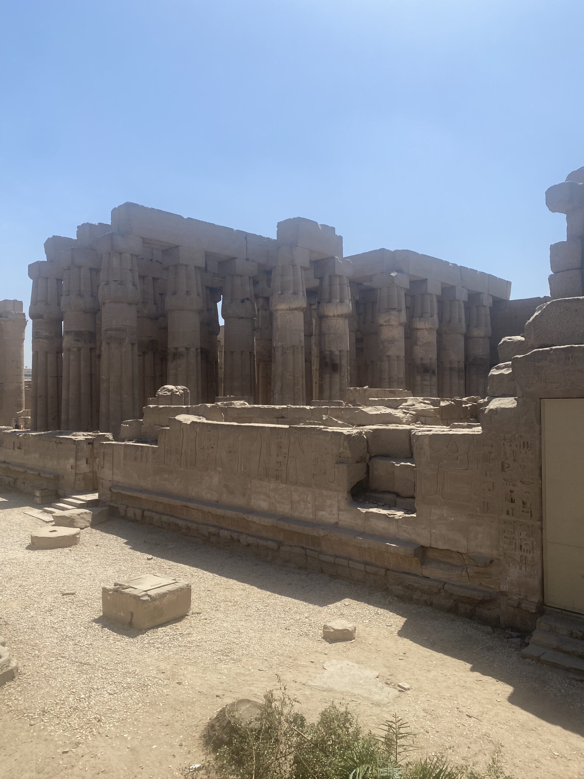 Les columnes gegantines del temple de Karnak